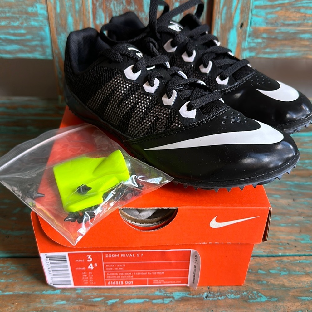 Nike Zoom Rival S 7 Women’s Size 4.5 Black/White New in Box